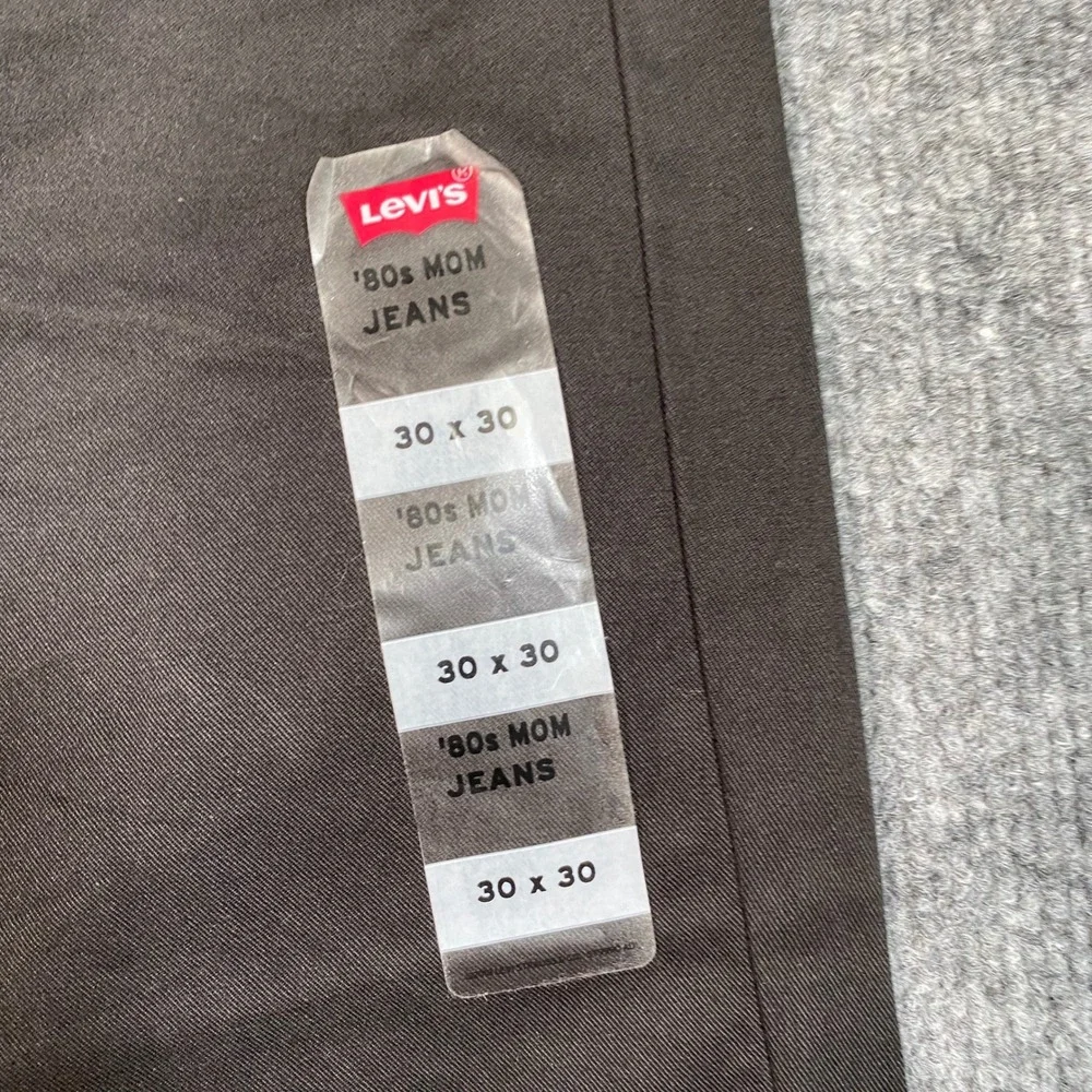 Levis 80s Mom Jeans Black High Rise Tapered Leg Pants 30x30 A35060321 NEW